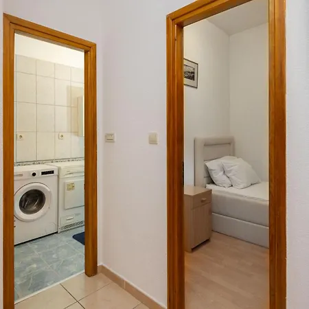 Dc Appartamento Makarska