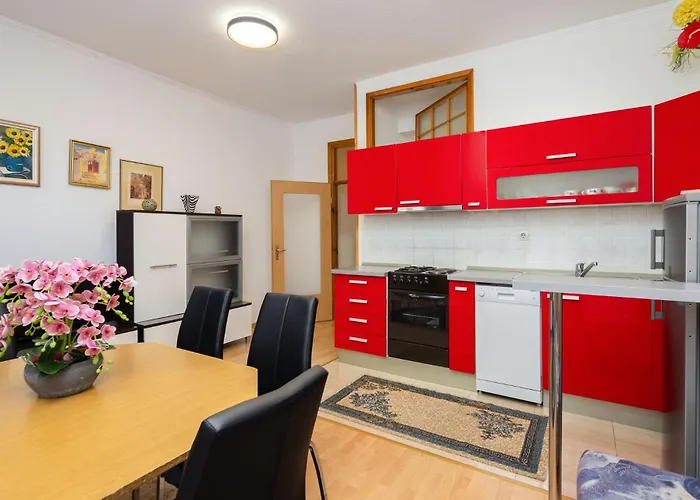 Apartment Dc Makarska